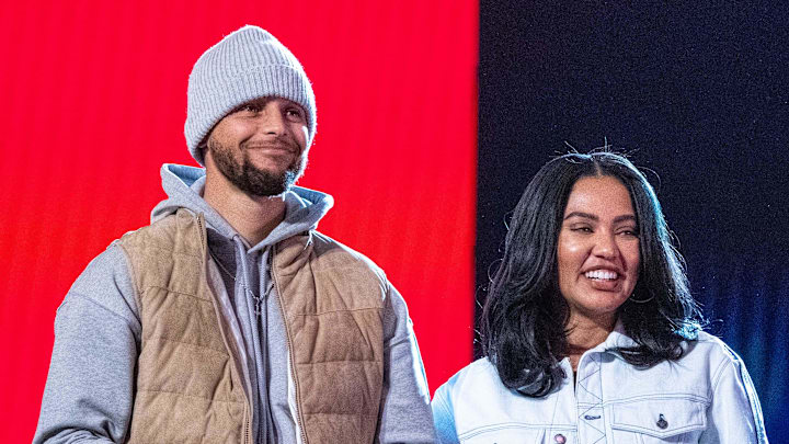 February 19, 2022; Cleveland, OH, USA; Golden State Warriors guard Stephen Curry (30) and wife Ayesha Curry (right) during the 2022 NBA All-Star Saturday Night at Rocket Mortgage Field House. Mandatory Credit: Kyle Terada-Imagn Images February 19, 2022; Cleveland, OH, USA; Golden State Warriors guard Stephen Curry (30) and wife Ayesha Curry (right) during the 2022 NBA All-Star Saturday Night at Rocket Mortgage Field House. Mandatory Credit: Kyle Terada-Imagn Images