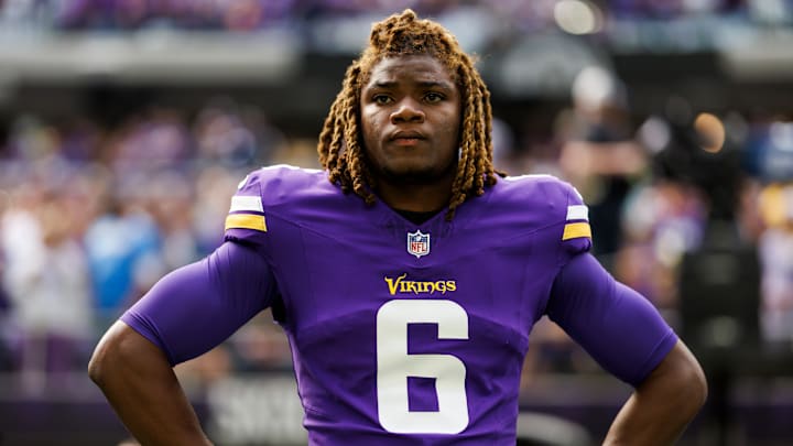Minnesota Vikings safety Lewis Cine