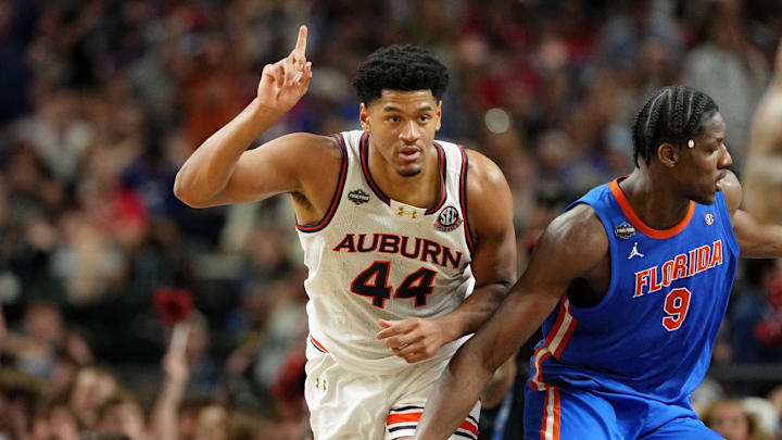 Former Auburn Tigers Dylan Cardwell (pictured) and Miles Kelly signed free-agent contracts after the NBA Draft on Thursday.