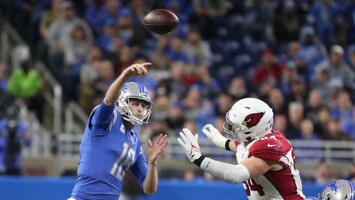 Detroit Lions quarterback Jared Goff (16) passes against the Arizona Cardinals Detroit Lions quarterback Jared Goff (16) passes against the Arizona Cardinals