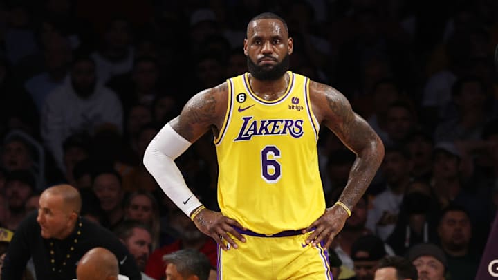 James piensa retirarse de la NBA
