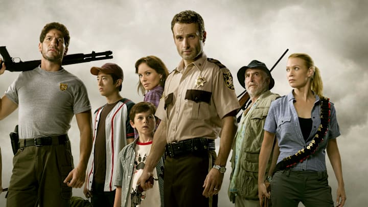 Shane Walsh (Jon Bernthal), Glenn (Steven Yeun), Carl Grimes (Chandler Riggs), Lori Grimes (Sarah Wayne Callies), Rick Grimes (Andrew Lincoln), Dale (Jeffrey DeMunn) and Andrea (Laurie Holden) in The Walking Dead Season 1