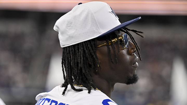 Dallas Cowboys linebacker DeMarvion Overshown
