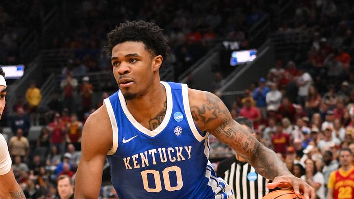 Mar 22, 2026; St. Louis, MO, USA; Kentucky Wildcats guard Otega Oweh (00) drives against Iowa State Cyclones guard Tamin Lipsey (3) during the second half during a second round game of the men's 2026 NCAA Tournament at Enterprise Center. Mandatory Credit: Jeff Curry-Imagn Images Mar 22, 2026; St. Louis, MO, USA; Kentucky Wildcats guard Otega Oweh (00) drives against Iowa State Cyclones guard Tamin Lipsey (3) during the second half during a second round game of the men's 2026 NCAA Tournament at Enterprise Center. Mandatory Credit: Jeff Curry-Imagn Images