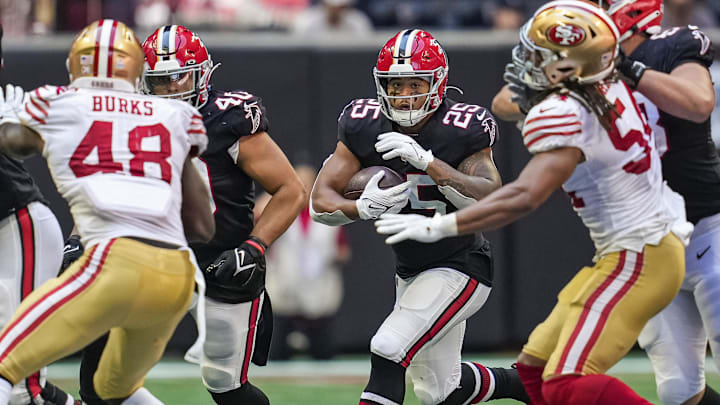 Atlanta Falcons running back Tyler Allgeier Atlanta Falcons running back Tyler Allgeier