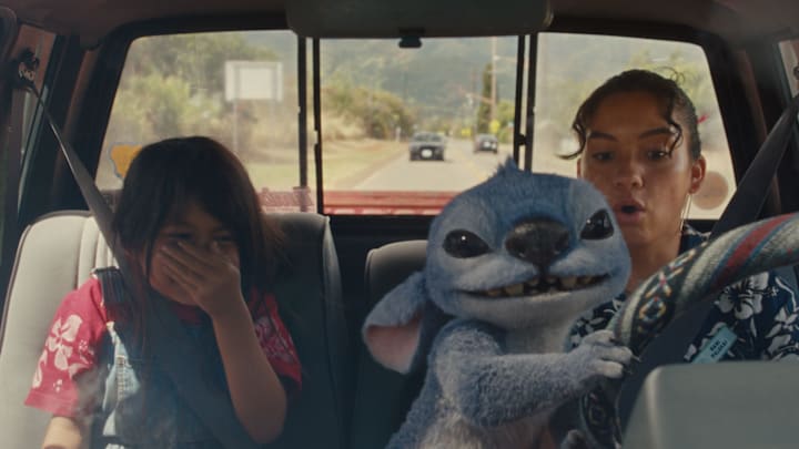 (L-R) Maia Kealoha as Lilo, Stitch and Sydney Agudong as Nani in Disney’s live-action LILO & STITCH. Photo courtesy of Disney. © 2025 Disney Enterprises Inc. All Rights Reserved.
