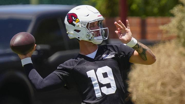 Arizona Cardinals quarterback Carson Beck (19) throws passes during organized team activities at the Cardinals Training Facility in Tempe on May 27, 2026. Arizona Cardinals quarterback Carson Beck (19) throws passes during organized team activities at the Cardinals Training Facility in Tempe on May 27, 2026.