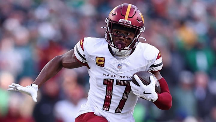 Washington Commanders wide receiver Terry McLaurin runs with the ball for a touchdown against the Philadelphia Eagles.