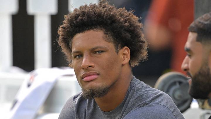 Oct 5, 2025; Inglewood, California, USA;  Los Angeles Chargers tight end Oronde Gadsden II (86) sits on the bench prior to the game against the Washington Commanders at SoFi Stadium. Mandatory Credit: Jayne Kamin-Oncea-Imagn Images