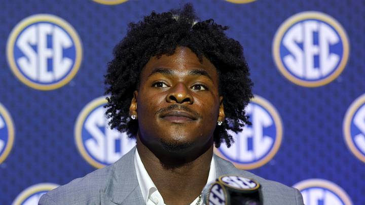 Texas Longhorns defensive end Colin Simmons 