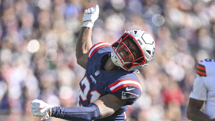 New England Patriots safety Jaylinn Hawkins