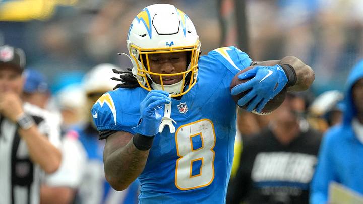 Sep 20, 2026; Inglewood, California, USA; Los Angeles Chargers running back Omarion Hampton (8) runs the ball against the Las Vegas Raiders during the first half at SoFi Stadium. Mandatory Credit: Kirby Lee-Imagn Images Sep 20, 2026; Inglewood, California, USA; Los Angeles Chargers running back Omarion Hampton (8) runs the ball against the Las Vegas Raiders during the first half at SoFi Stadium. Mandatory Credit: Kirby Lee-Imagn Images