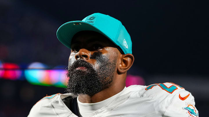 Miami Dolphins linebacker Jordyn Brooks