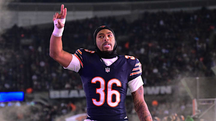 Chicago Bears defensive back Jonathan Owens