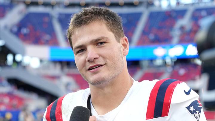 New England Patriots quarterback Drake Maye (10).