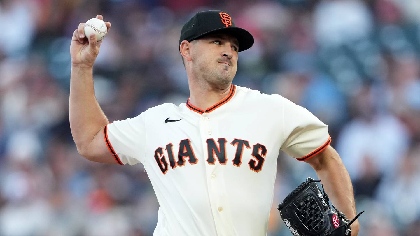 Braves Acquire Starter in Pitching Swap with Giants
