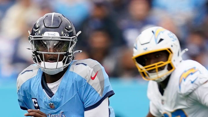 Tennessee Titans quarterback Cam Ward looks for a receiver against the Los Angeles Chargers.