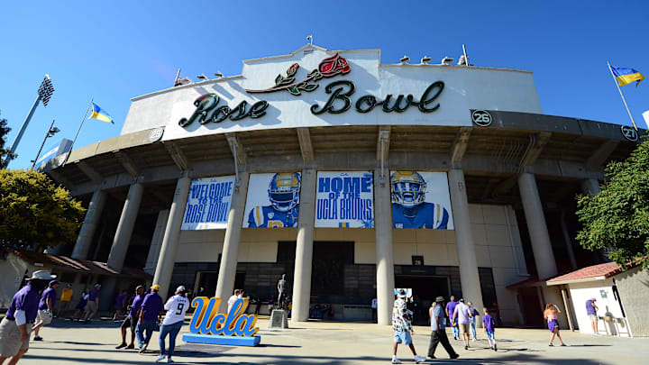 Sep 4, 2021; Pasadena, California, USA; Fans gather before the UCLA Bruins play against the Louisiana State Tigers at Rose Bowl. Mandatory Credit: Gary A. Vasquez-Imagn Images Sep 4, 2021; Pasadena, California, USA; Fans gather before the UCLA Bruins play against the Louisiana State Tigers at Rose Bowl. Mandatory Credit: Gary A. Vasquez-Imagn Images