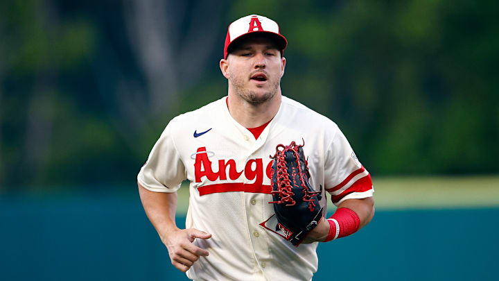 Trout espera volver pronto con los Angelinos