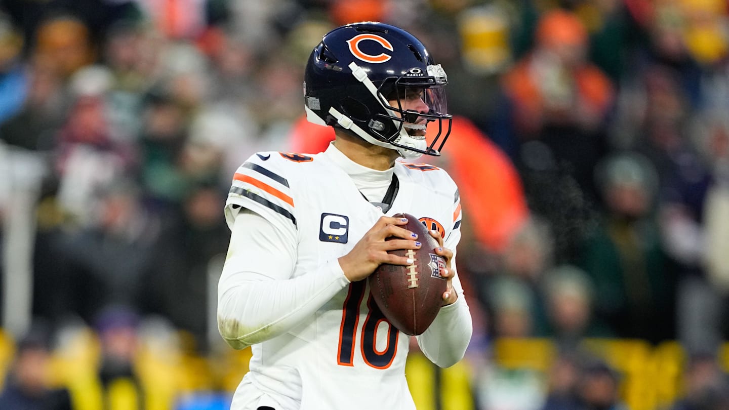 Here's how Caleb Williams is trending in his race for Chicago Bears passing records