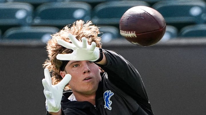 Detroit Lions wide receiver Isaac Teslaa (18) warms up ahead of the Cincinnati Bengals game at Paycor Stadium Detroit Lions wide receiver Isaac Teslaa (18) warms up ahead of the Cincinnati Bengals game at Paycor Stadium