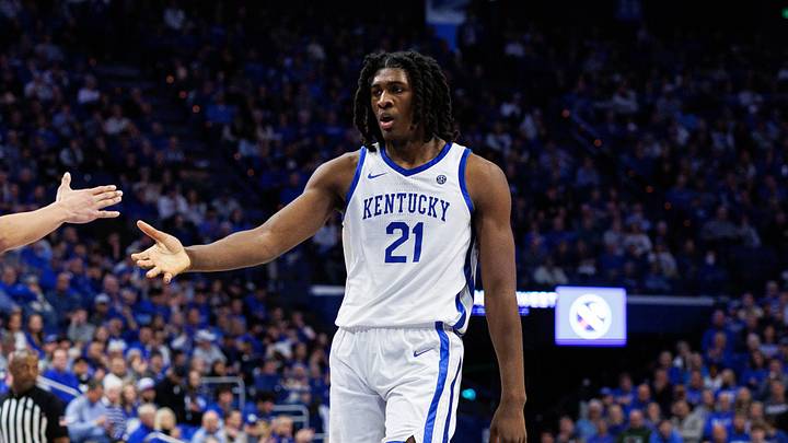 Jan 7, 2026; Lexington, Kentucky, USA; Kentucky Wildcats forward Jayden Quaintance (21) congratulates guard Jaland Lowe (15) during the second half against the Missouri Tigers at Rupp Arena at Central Bank Center. Mandatory Credit: Jordan Prather-Imagn Images Jan 7, 2026; Lexington, Kentucky, USA; Kentucky Wildcats forward Jayden Quaintance (21) congratulates guard Jaland Lowe (15) during the second half against the Missouri Tigers at Rupp Arena at Central Bank Center. Mandatory Credit: Jordan Prather-Imagn Images