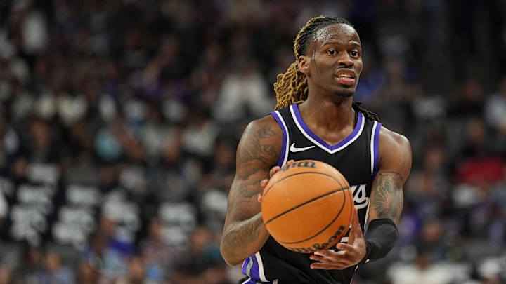Phoenix Suns v Sacramento Kings