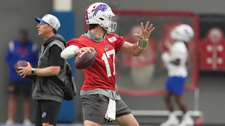 Buffalo Bills quarterback Josh Allen throws the ball during Buffalo Bills Minicamp.