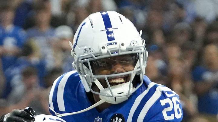 Indianapolis Colts running back Ameer Abdullah scores a touchdown