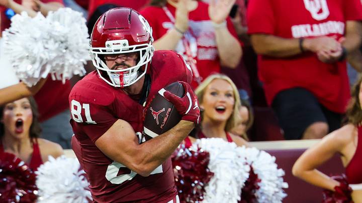 Oklahoma Sooners tight end Rocky Beers (81) in action during the game against the UTEP Miners at Gaylord Family-Oklahoma Memorial Stadium. | Kevin Jairaj Oklahoma Sooners tight end Rocky Beers (81) in action during the game against the UTEP Miners at Gaylord Family-Oklahoma Memorial Stadium. | Kevin Jairaj