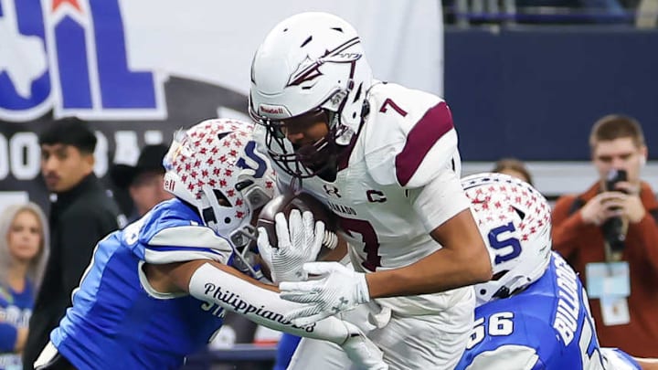Ganado's Austen Pena had two touchdown catches and went over the 1,000-yard mark in receiving yards last week.