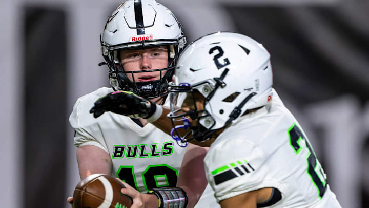 The Highland Bulls defeated Thunder Ridge, 38-23, Friday in Idaho. The Highland Bulls defeated Thunder Ridge, 38-23, Friday in Idaho.