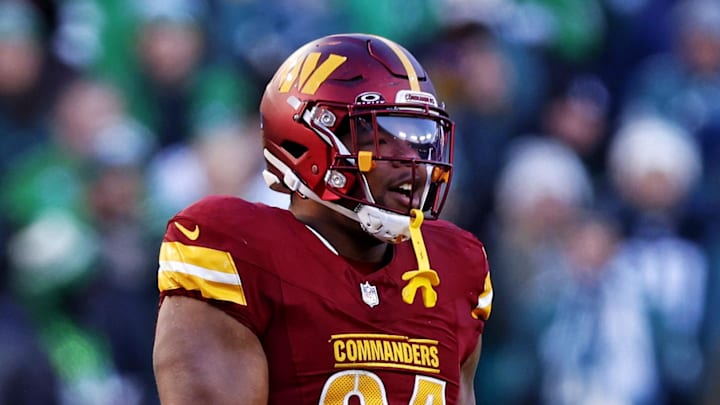 Washington Commanders defensive tackle Daron Payne celebrates after a play against the Philadelphia Eagles