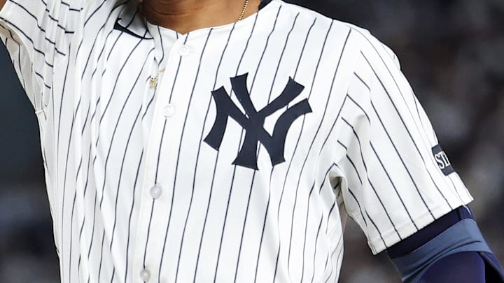 Oct 8, 2025; Bronx, New York, USA; New York Yankees third baseman Amed Rosario (14) celebrates after hitting a single during the seventh inning against the Toronto Blue Jays during game four of the ALDS round for the 2025 MLB playoffs at Yankee Stadium. Mandatory Credit: Vincent Carchietta-Imagn Images Oct 8, 2025; Bronx, New York, USA; New York Yankees third baseman Amed Rosario (14) celebrates after hitting a single during the seventh inning against the Toronto Blue Jays during game four of the ALDS round for the 2025 MLB playoffs at Yankee Stadium. Mandatory Credit: Vincent Carchietta-Imagn Images