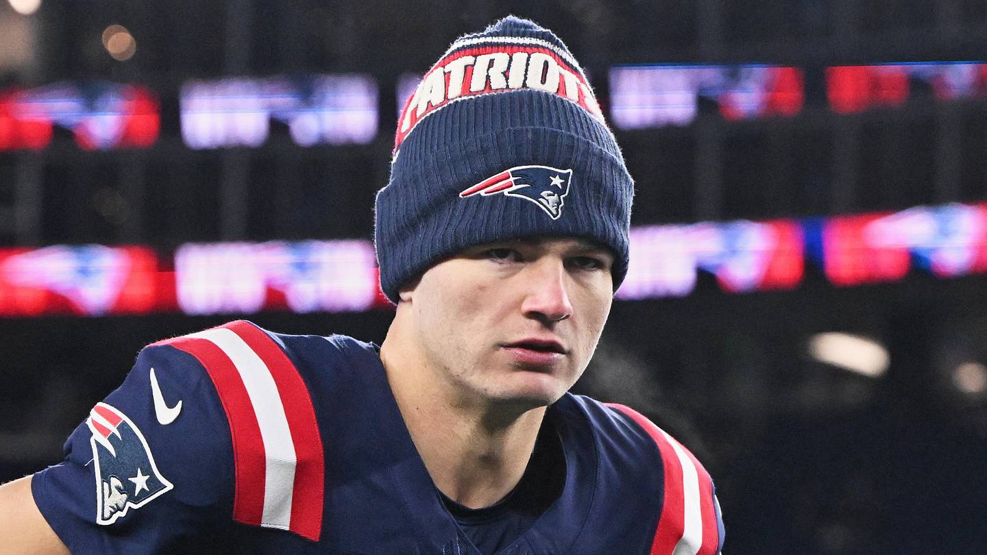 Dolphins fans have priorities messed up by focusing on Patriots for one reason