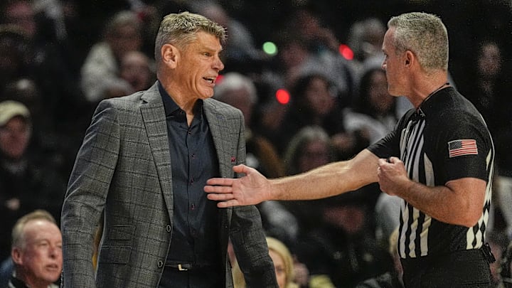 Oklahoma coach Porter Moser Oklahoma coach Porter Moser