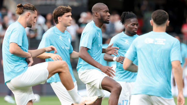 L'OM à l'échauffement avant le match face au Stade Rennais, vendredi L'OM à l'échauffement avant le match face au Stade Rennais, vendredi