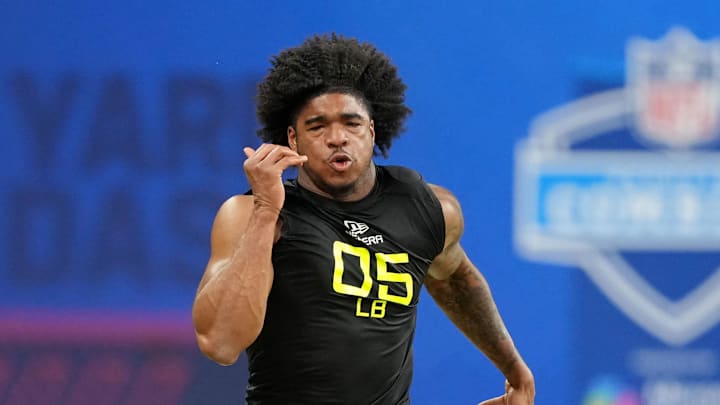 Feb 27, 2025; Indianapolis, IN, USA; Alabama linebacker Jihaad Campbell (LB05) participates in drills during the 2025 NFL Combine at Lucas Oil Stadium. Mandatory Credit: Kirby Lee-Imagn Images Feb 27, 2025; Indianapolis, IN, USA; Alabama linebacker Jihaad Campbell (LB05) participates in drills during the 2025 NFL Combine at Lucas Oil Stadium. Mandatory Credit: Kirby Lee-Imagn Images