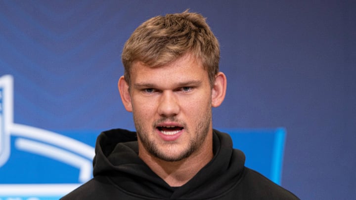 Stanford tight end Sam Roush