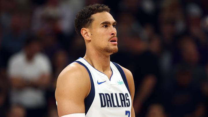 Apr 8, 2026; Phoenix, Arizona, USA; Dallas Mavericks forward Dwight Powell (7) against the Phoenix Suns at Mortgage Matchup Center. Mandatory Credit: Mark J. Rebilas-Imagn Images Apr 8, 2026; Phoenix, Arizona, USA; Dallas Mavericks forward Dwight Powell (7) against the Phoenix Suns at Mortgage Matchup Center. Mandatory Credit: Mark J. Rebilas-Imagn Images