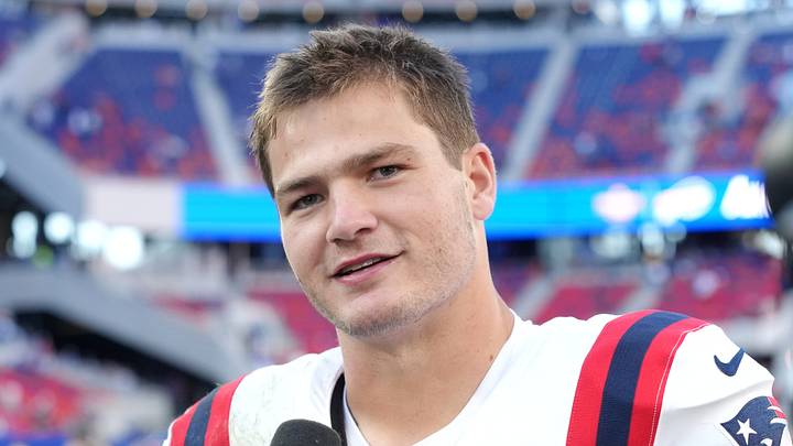 New England Patriots quarterback Drake Maye (10).