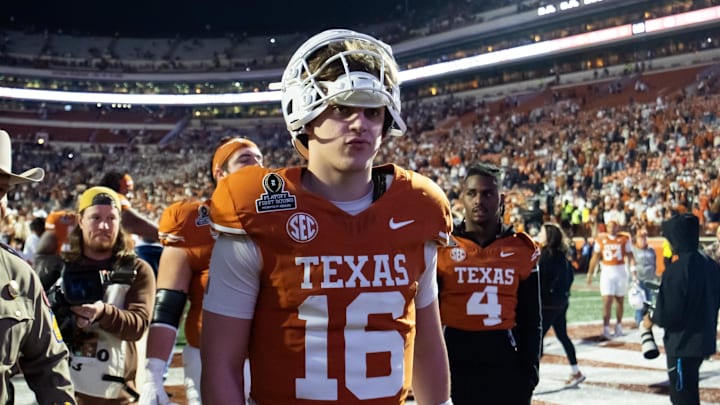 Texas quarterback Arch Manning Texas quarterback Arch Manning