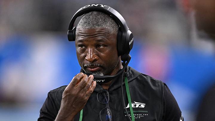 New York Jets head coach Aaron Glenn New York Jets head coach Aaron Glenn