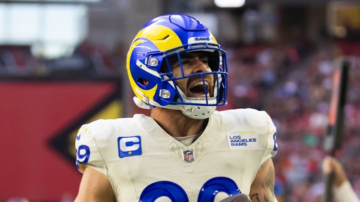Nov 26, 2023; Glendale, Arizona, USA; Los Angeles Rams tight end Tyler Higbee (89) celebrates after scoring a touchdown against the Arizona Cardinals in the first half at State Farm Stadium. Mandatory Credit: Mark J. Rebilas-Imagn Images Nov 26, 2023; Glendale, Arizona, USA; Los Angeles Rams tight end Tyler Higbee (89) celebrates after scoring a touchdown against the Arizona Cardinals in the first half at State Farm Stadium. Mandatory Credit: Mark J. Rebilas-Imagn Images