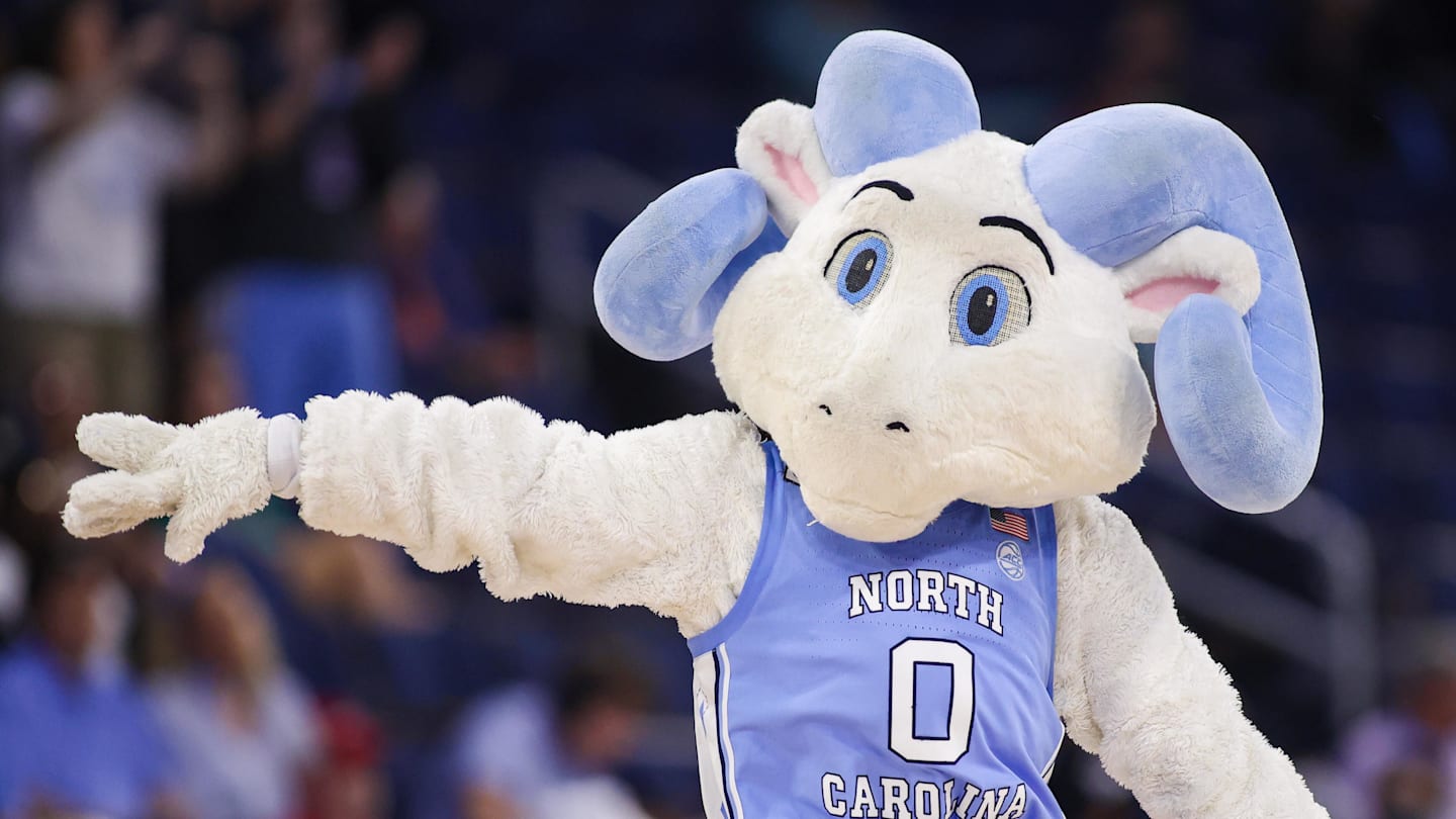 UNC Basketball Loses 8 of Top 10 Scorers to Transfer Portal This Offseason