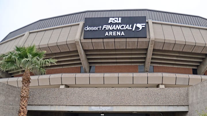 Dec 21, 2021; Tempe, Arizona, USA; Arena workers perform tasks after the game between Florida A&M and Arizona State was canceled due to power issues at Desert Financial Arena. Mandatory Credit: Joe Camporeale-Imagn Images Dec 21, 2021; Tempe, Arizona, USA; Arena workers perform tasks after the game between Florida A&M and Arizona State was canceled due to power issues at Desert Financial Arena. Mandatory Credit: Joe Camporeale-Imagn Images