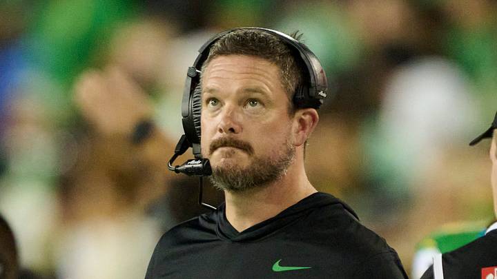 Sep 18, 2026; Eugene, Oregon, USA; Oregon Ducks head coach Dan Lanning looks up at the clock during the first half in a game against the Portland State Vikings at Autzen Stadium. Mandatory Credit: Troy Wayrynen-Imagn Images Sep 18, 2026; Eugene, Oregon, USA; Oregon Ducks head coach Dan Lanning looks up at the clock during the first half in a game against the Portland State Vikings at Autzen Stadium. Mandatory Credit: Troy Wayrynen-Imagn Images