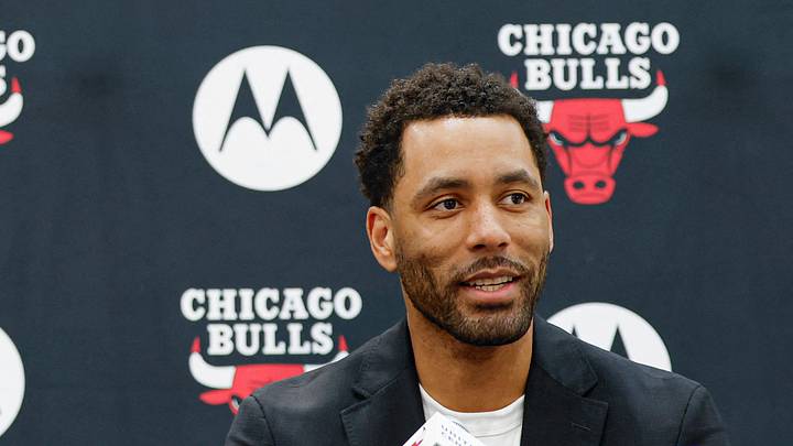 Jun 17, 2026; Chicago, Il, USA; Chicago Bulls Executive Vice President of Basketball Operations Bryson Graham (R) introduces Chicago Bulls new head coach Tiago Splitter (L) during a press conference at Advocate Center. Mandatory Credit: Kamil Krzaczynski-Imagn Images Jun 17, 2026; Chicago, Il, USA; Chicago Bulls Executive Vice President of Basketball Operations Bryson Graham (R) introduces Chicago Bulls new head coach Tiago Splitter (L) during a press conference at Advocate Center. Mandatory Credit: Kamil Krzaczynski-Imagn Images