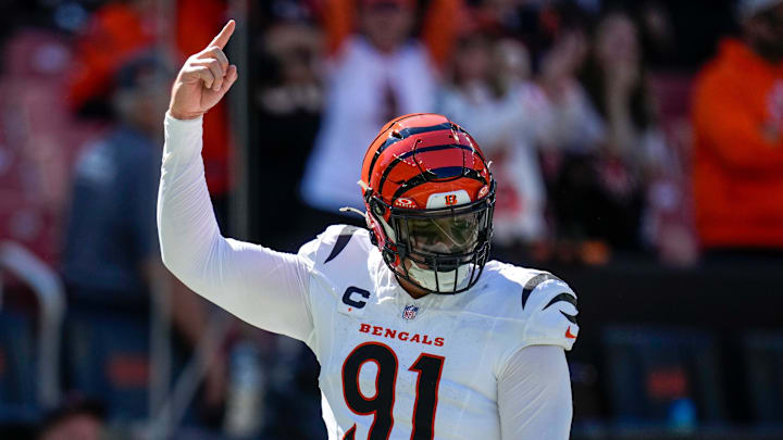 Cincinnati Bengals defensive end Trey Hendrickson (91) celebrates as time winds down in the fourth quarter of the NFL Week 1 game between the Cleveland Browns and the Cincinnati Bengals at Huntington Bank Field in Cleveland on Sunday, Sept. 7, 2025. The Bengals begin the season with a 17-16 win over the Browns.
