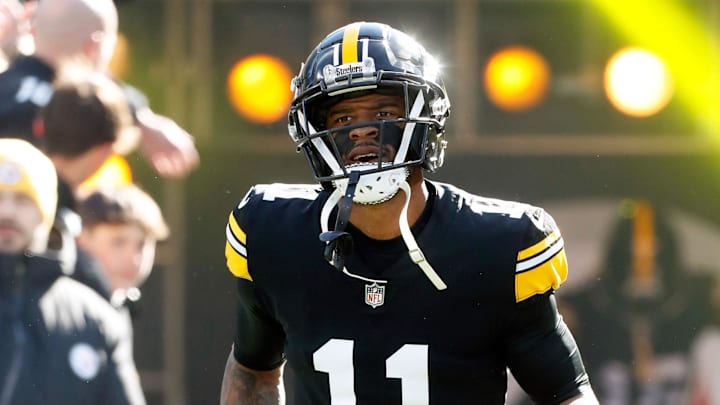 Nov 12, 2023; Pittsburgh, Pennsylvania, USA;  Pittsburgh Steelers wide receiver Allen Robinson II